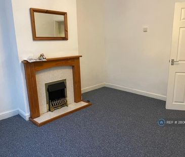 3 bedroom end of terrace house to rent - Photo 1