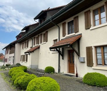 "Charmante 3.5 Zimmerwohnung mit Wintergarten zu vermieten" - Photo 1