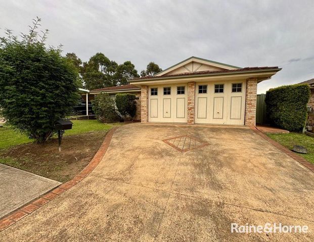 Three Bedroom Family Home - Photo 1