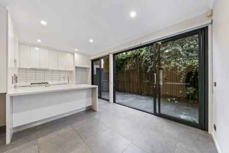 7a Russell Street, Prahran. - Photo 3