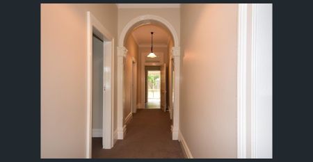 152 Moulder Street Orange NSW 2800 - Photo 2