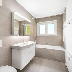 Attractive home with modern amenities - Photo 3