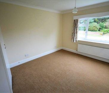 3 bedroom Flat To Let - Photo 6