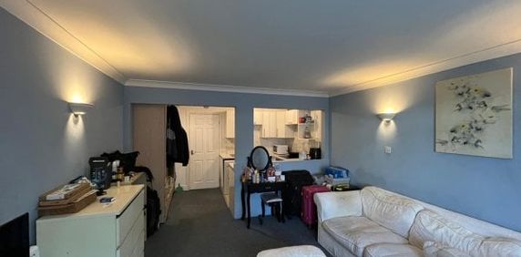 Southgate 1 bedroom studio to rent - Photo 2