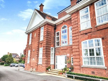 Luker Court, Ireland Drive, Newbury, Berkshire, RG14 - Photo 4