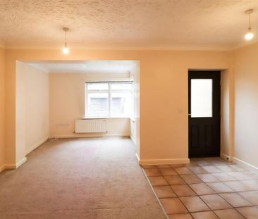 3 bedroom terraced house to rent - Photo 3