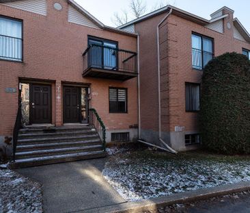 🏡 Rare sur le marché! Maison à LOUER à Ste-Dorothée. Confort et tra... - Photo 3