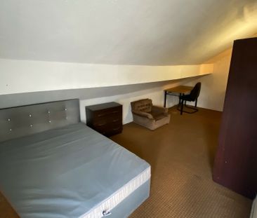 Woodsley Road, Woodhouse - Photo 2