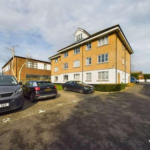 Buckingham Court, Carlise Road, Romford, RM1 - Photo 1