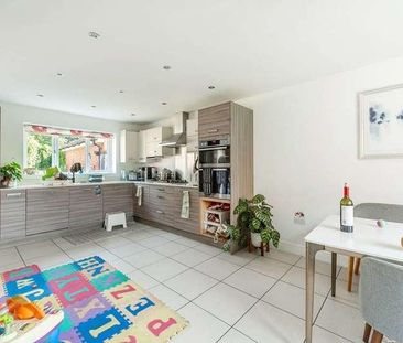 Wright Close, Bushey, WD23 - Photo 3