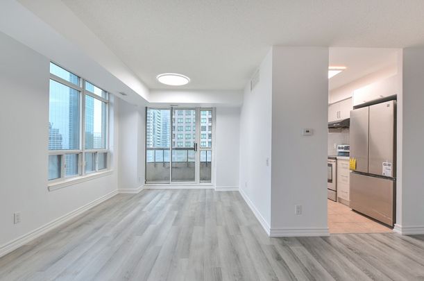 For Lease - 8 Hillcrest Avenue Unit# 706, Toronto, Ontario - Photo 1