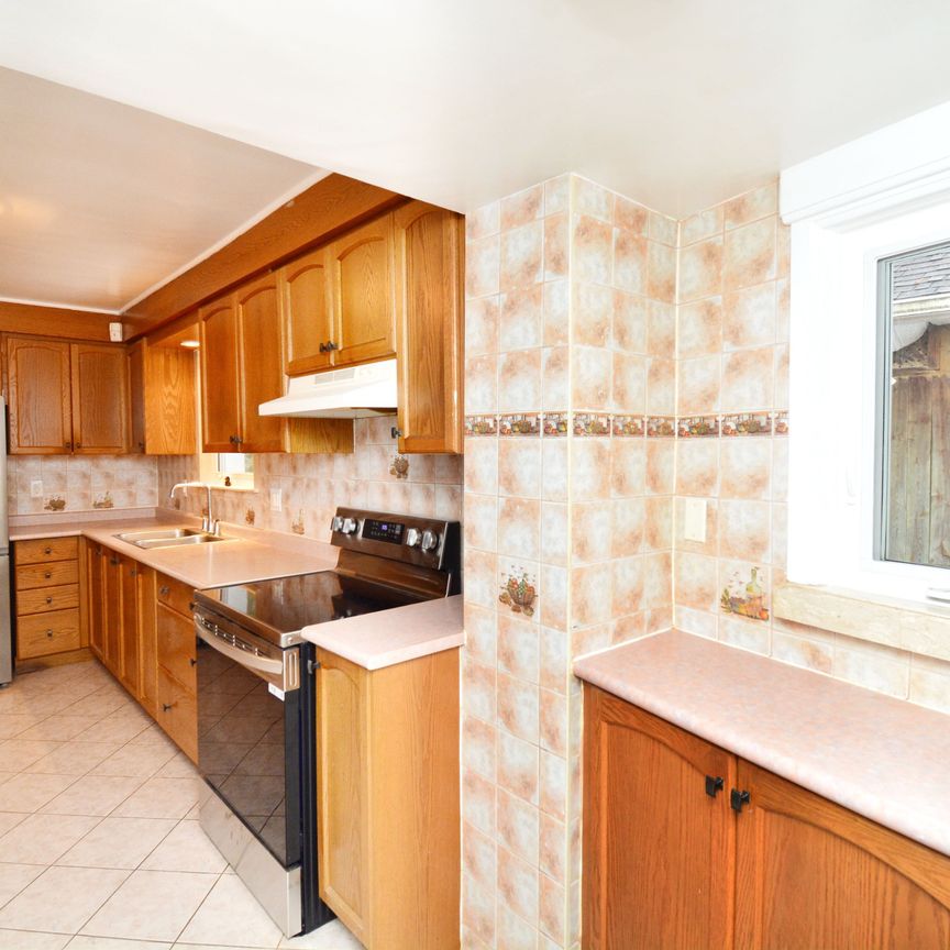 For Lease - 22 Landour Avenue, Toronto, Ontario - Photo 1