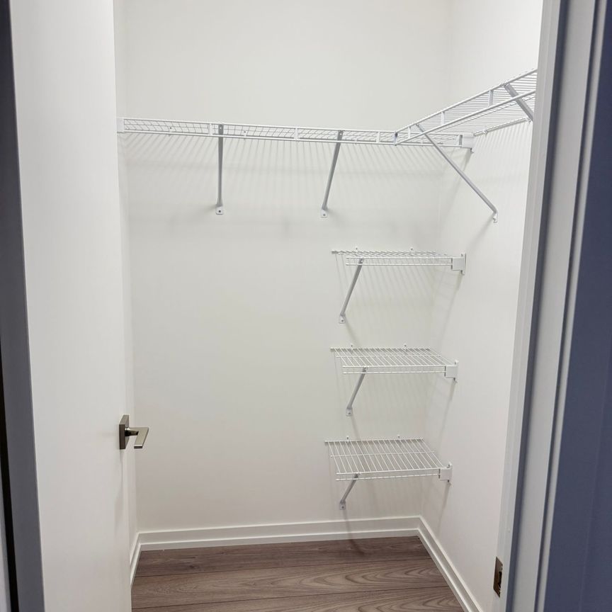 For Lease - 17 Lytham Green Circle Unit# 23, Newmarket, Ontario - Photo 1