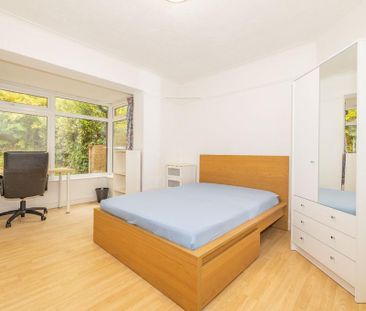 6 bedroom semi-detached house to rent - Photo 5