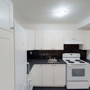 Beautiful 2-bedroom Apartment In Lachine - Photo 2