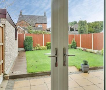 2 bedroom semi-detached bungalow to rent - Photo 5