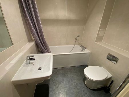 2 bedroom apartment to rent - Photo 4