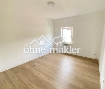 Zentral & Grüne Aussicht: Kernsanierte 3-Zimmer-Wohnung mit Einbauk... - Photo 4