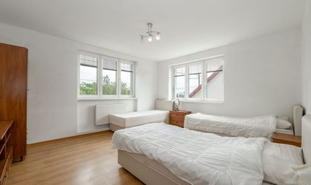 2-izbový byt pre robotníkov | 480€ / osoba | Barca - Photo 2