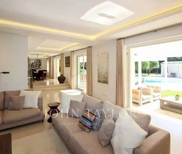 Maison à louer Valbonne, Cote d'Azur, France10 500 EUR / Mois - Photo 2