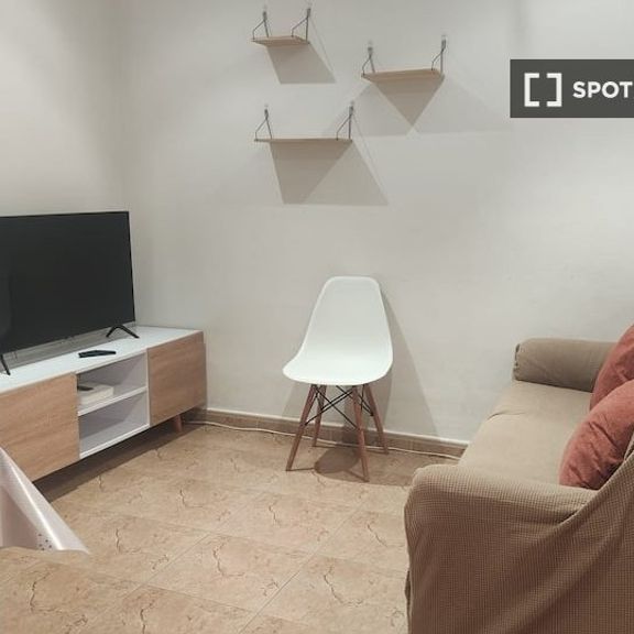 2 room luxury Flat for rent in L'Hospitalet de Llobregat, Spain - Photo 1