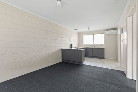 One bedroom unit - Photo 3