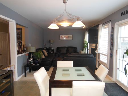 For Lease - 411 CEDAR HEDGE Road, Milton, Ontario - Photo 4