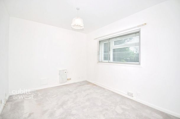 2 bedroom ground flat to rent - Photo 1