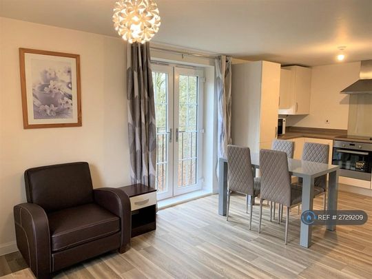 2 bedroom flat to rent - Photo 1