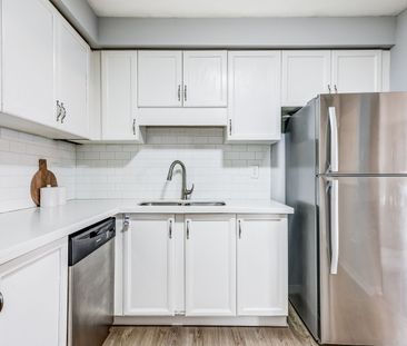 For Lease - 13 Hanning Court, Clarington, Ontario - Photo 3