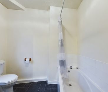 Millingford Grove, Ashton In Makerfield, Wigan, WN4 9BA - Photo 6