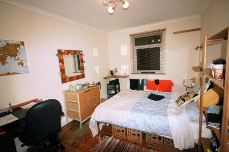 5 bedroom semi-detached house to rent - Photo 5