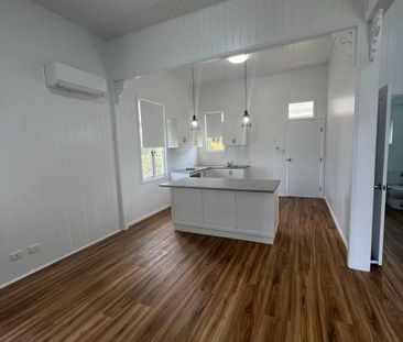 Beautifully Renovated Unit in Great Location - Photo 5