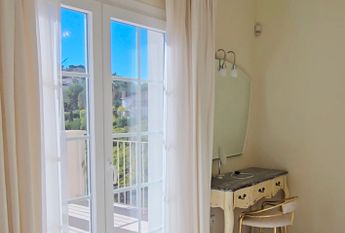 FOR RENT: SPACIOUS AND ELEGANT VILLA IN MORAIRA with 4 bedrooms for LONG TERM