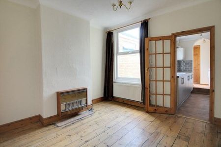 2 bedroom terraced house to rent - Photo 3