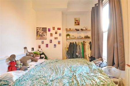 6 bedroom semi-detached house to rent - Photo 2