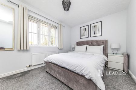 2 bedroom semi-detached house to rent - Photo 3