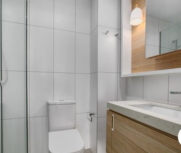 Corner 2-Bedroom 2-Bathroom Apartment with City Views I Pellicano L... - Photo 6