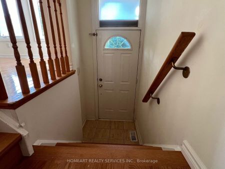 For Lease - 20 Leitchcroft Crescent, Markham, Ontario - Photo 5