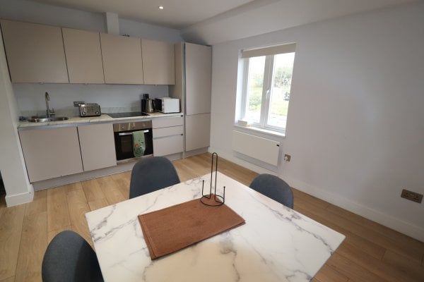 Chelmsford Road, Shenfield, Property for rent - Photo 1