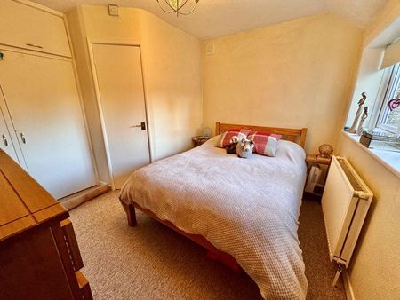 2 bedroom ground floor flat to rent - Photo 4