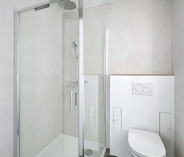 Lumineux studio rénové sur la commune de Woluwe-Saint-Pierre - Photo 4