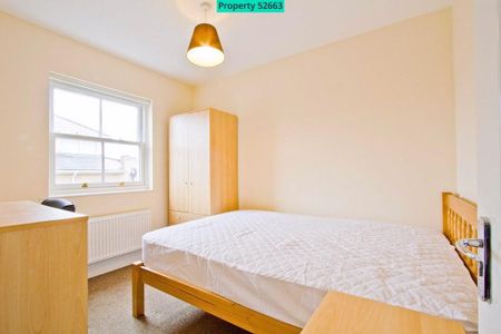 5 bedroom terraced house to rent - Photo 2