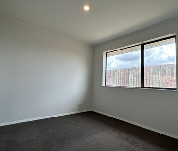 Newly renovated and Spacious Family Home - Photo 6