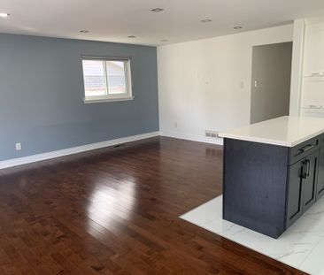 For Lease - 157 Orchard Heights Boulevard, Aurora, Ontario - Photo 2