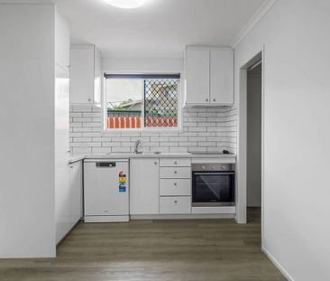 Modern Comfort and Convenience in Prime Wilsonton Location - Photo 5