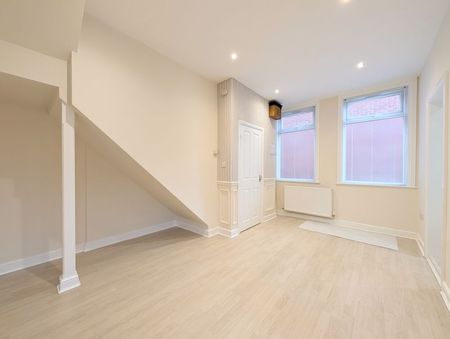 To Let – Upper Aughton Road, Southport – One Bedroom Ground Floor Flat - Photo 2