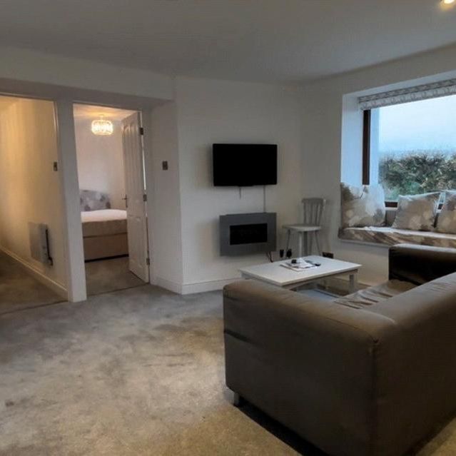 2 bedroom bungalow to rent - Photo 1