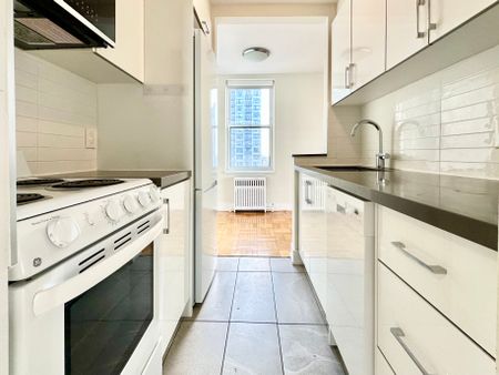 For Lease - 1545 Bathurst Street Unit# 511, Toronto, Ontario - Photo 4