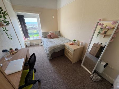 4 bedroom house share to rent - Photo 3